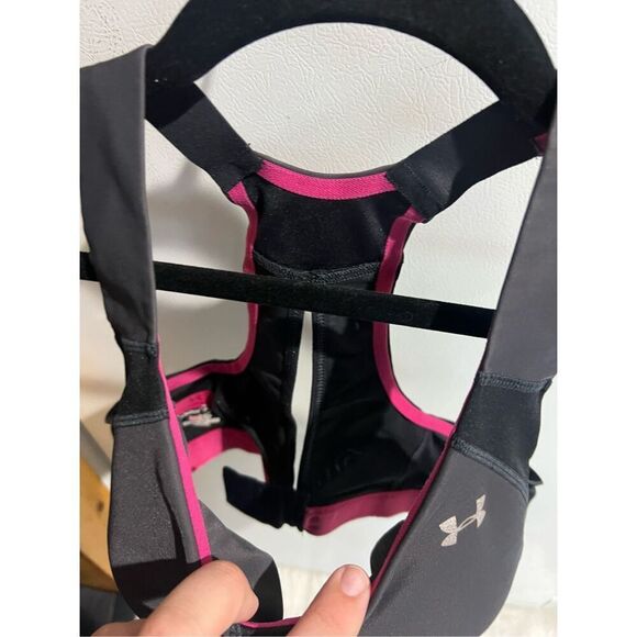 Under Armour Black Bra Woman’s Size 34C Heat Gear - Picture 8 of 16